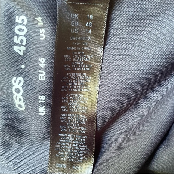 NWOT ASOS 4505 Women’s Shorts size 14. Black. Built in shorts. Drawstring - Picture 4 of 4